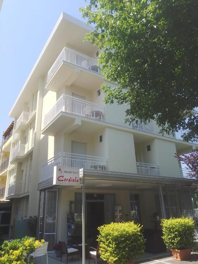 B&B - Meuble' - Hotel " Cordiale " Misano Adriatico Exterior photo