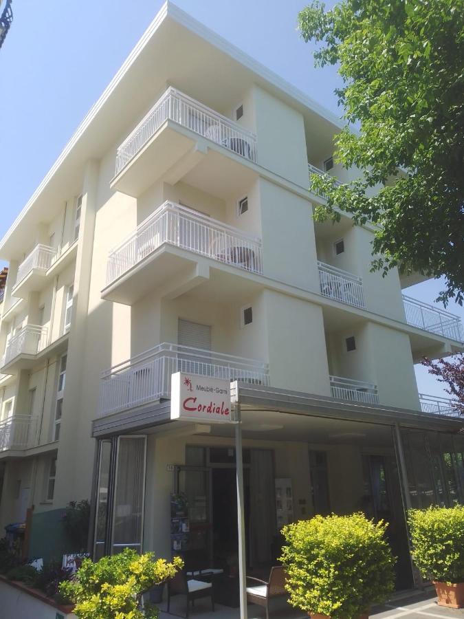 B&B - Meuble' - Hotel " Cordiale " Misano Adriatico Exterior photo