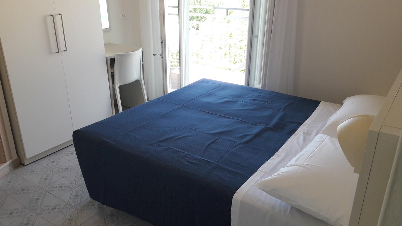 B&B - Meuble' - Hotel " Cordiale " Misano Adriatico Exterior photo